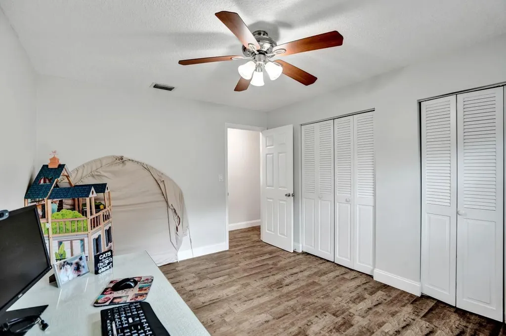 326 NW 101st Terrace Coral Springs FL 33071