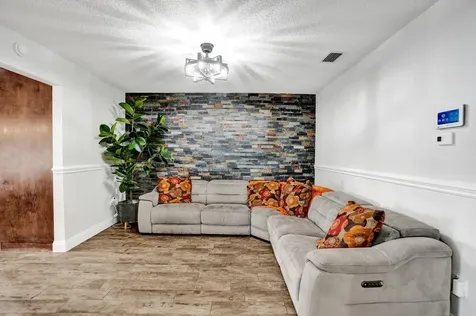 326 NW 101st Terrace Coral Springs FL 33071
