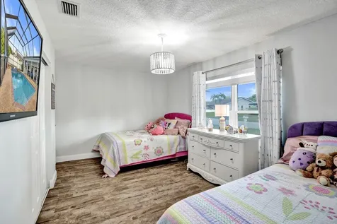 326 NW 101st Terrace Coral Springs FL 33071