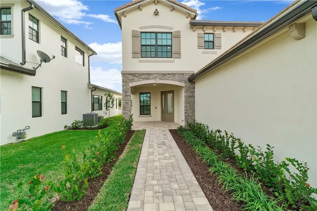 8755 Grand Prix Lane Boynton Beach FL 33472