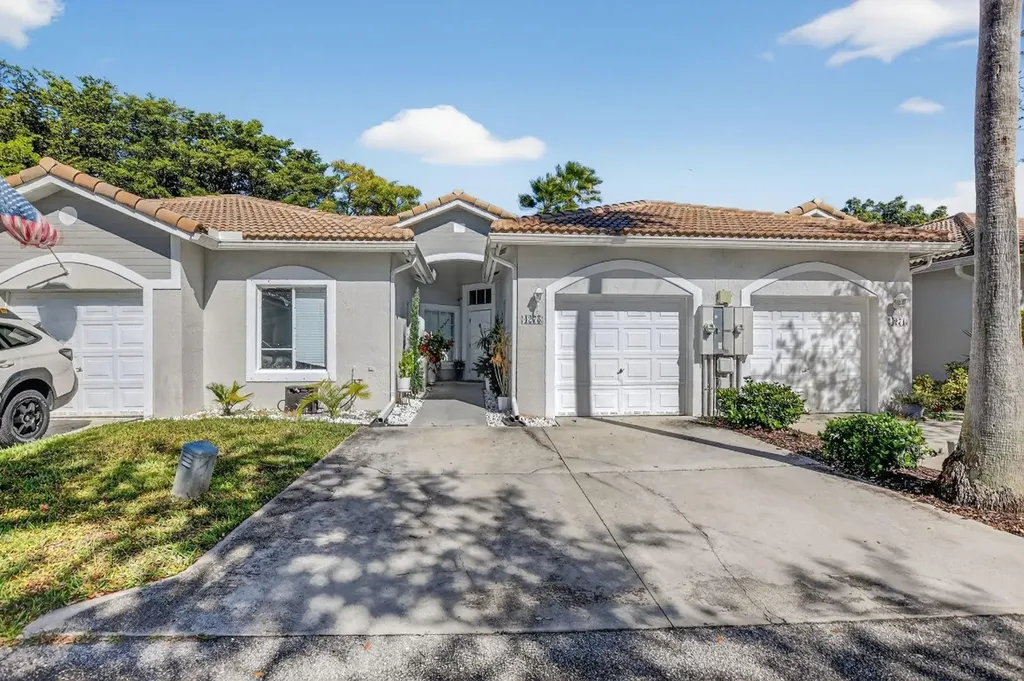 4275 SW 10th Court Deerfield Beach FL 33442