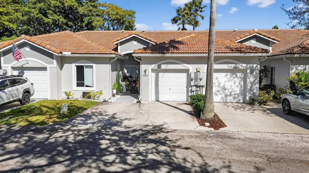 4275 SW 10th Court Deerfield Beach FL 33442