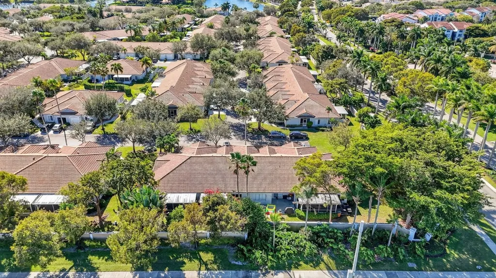 4275 SW 10th Court Deerfield Beach FL 33442