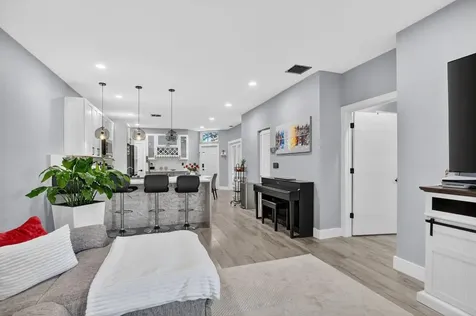 4275 SW 10th Court Deerfield Beach FL 33442