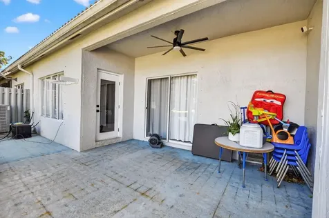 4275 SW 10th Court Deerfield Beach FL 33442