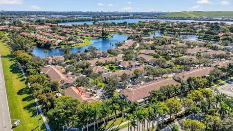 4275 SW 10th Court Deerfield Beach FL 33442