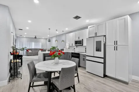4275 SW 10th Court Deerfield Beach FL 33442
