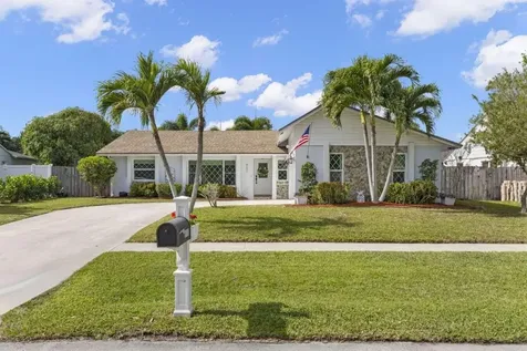 8101 Rose Marie Circle Boynton Beach FL 33472