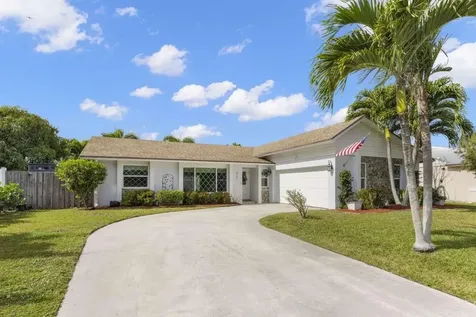 8101 Rose Marie Circle Boynton Beach FL 33472