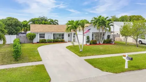 8101 Rose Marie Circle Boynton Beach FL 33472