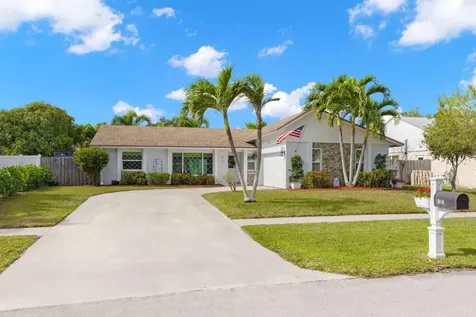 8101 Rose Marie Circle Boynton Beach FL 33472