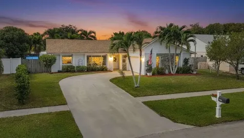 8101 Rose Marie Circle Boynton Beach FL 33472