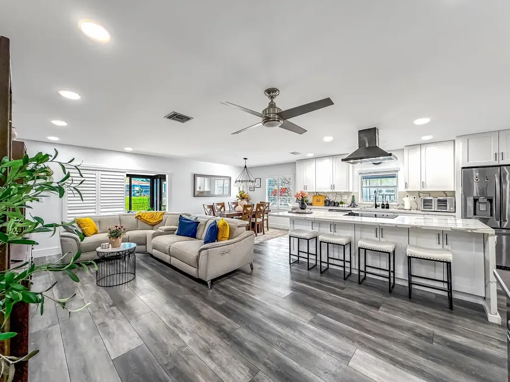 13232 Lucinda Palm Court Delray Beach FL 33484