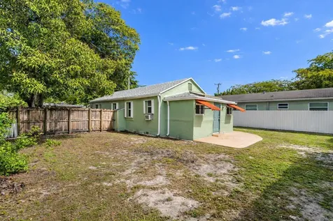 224 SW 15th Street Dania Beach FL 33004