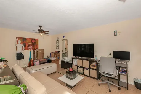 224 SW 15th Street Dania Beach FL 33004