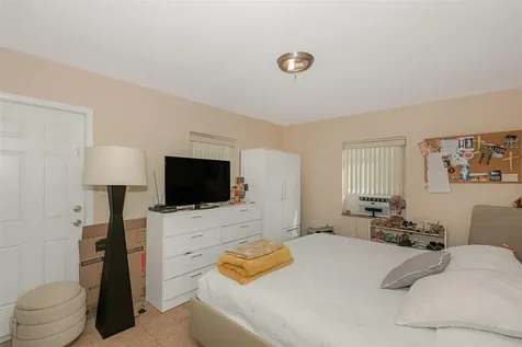 224 SW 15th Street Dania Beach FL 33004