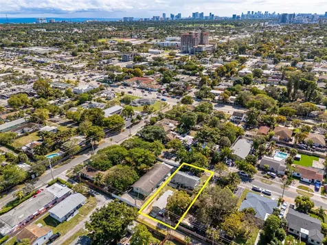 224 SW 15th Street Dania Beach FL 33004