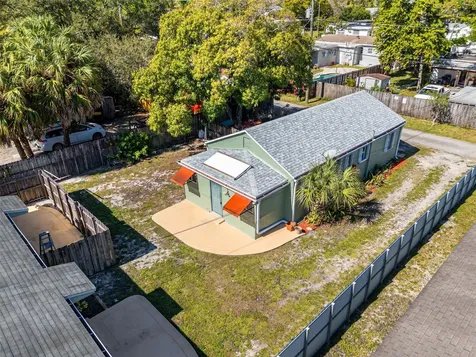 224 SW 15th Street Dania Beach FL 33004