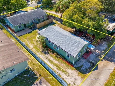 224 SW 15th Street Dania Beach FL 33004
