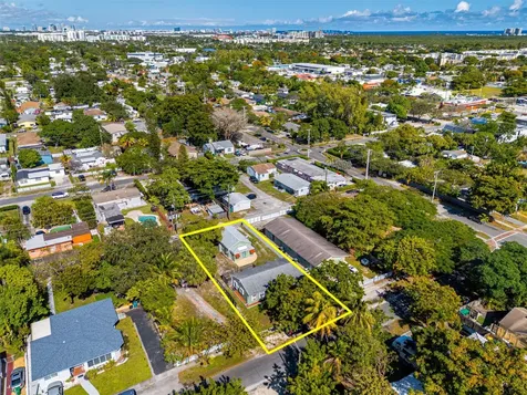224 SW 15th Street Dania Beach FL 33004