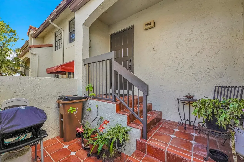 808 Republic Court Deerfield Beach FL 33442