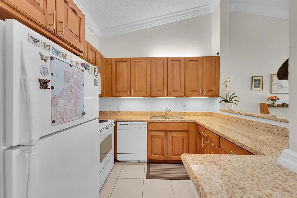 808 Republic Court Deerfield Beach FL 33442