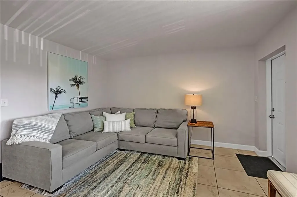 2131 NE 40th Court Lighthouse Point FL 33064