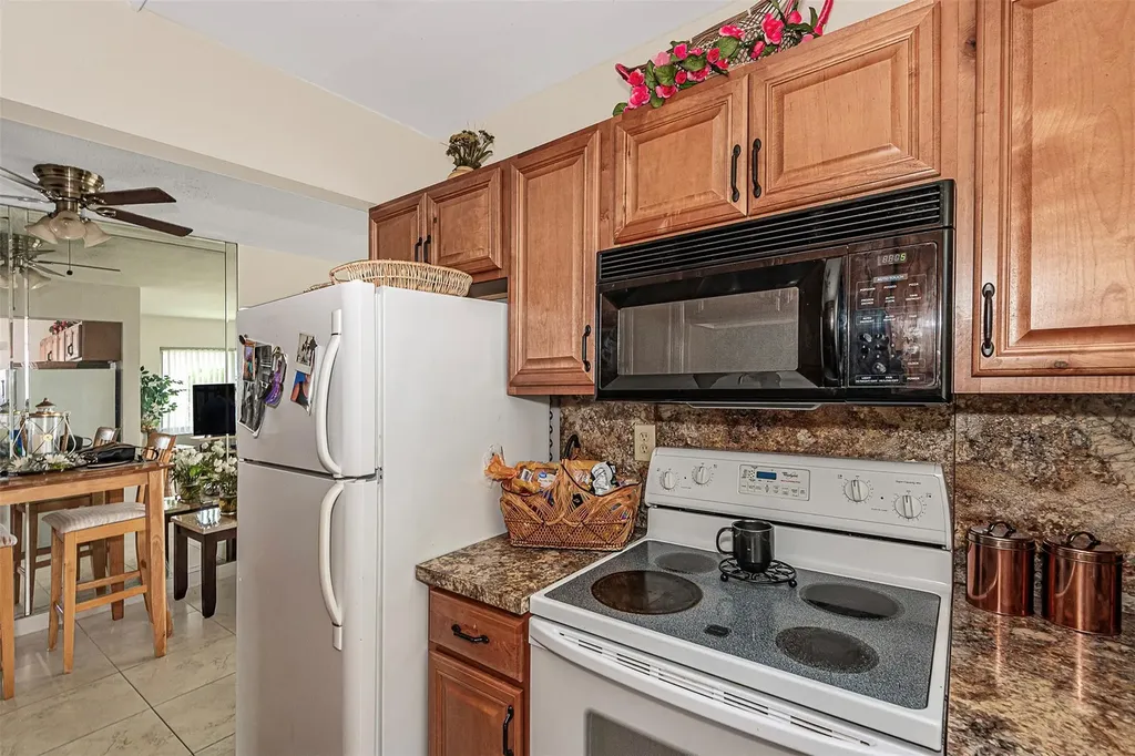 2131 NE 40th Court Lighthouse Point FL 33064