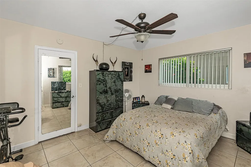 2131 NE 40th Court Lighthouse Point FL 33064