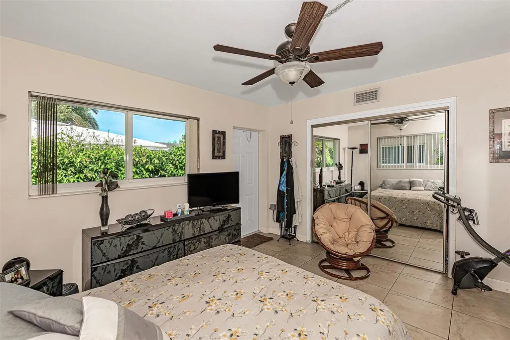 2131 NE 40th Court Lighthouse Point FL 33064