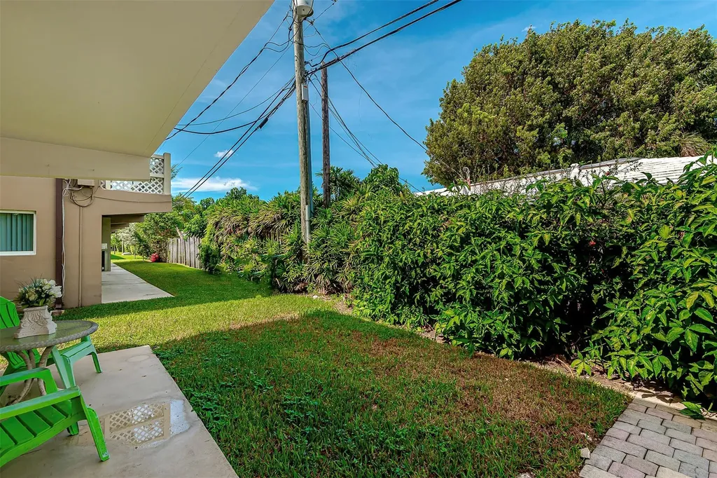 2131 NE 40th Court Lighthouse Point FL 33064