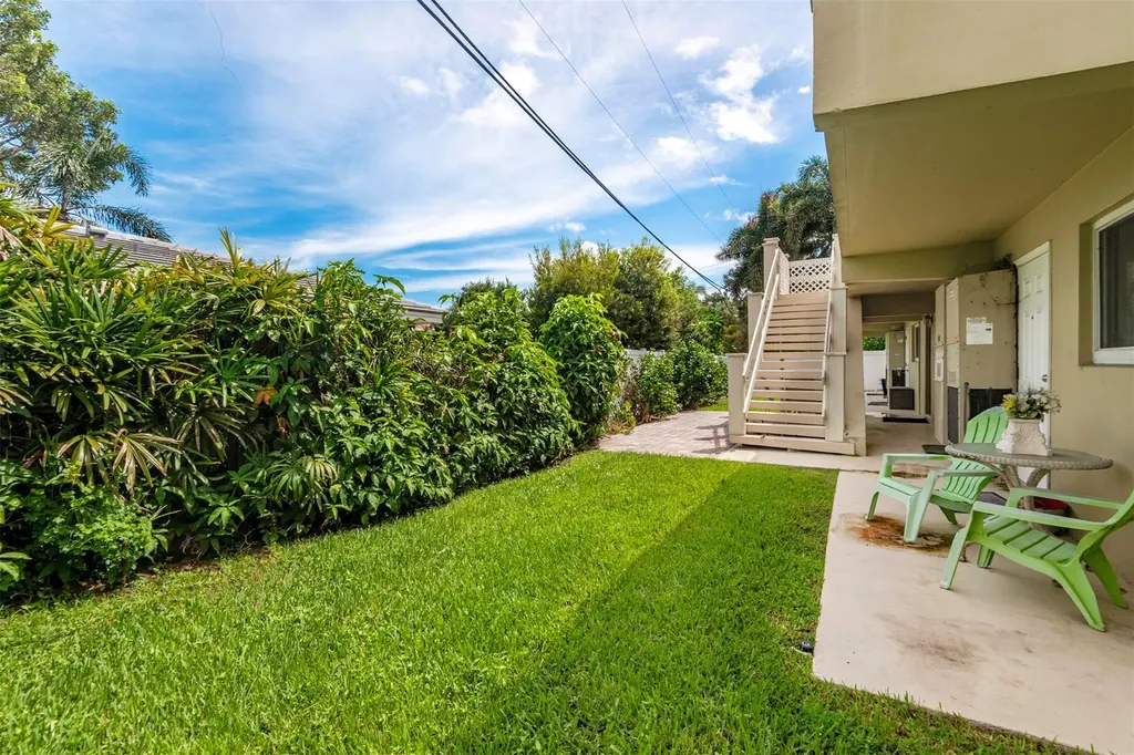 2131 NE 40th Court Lighthouse Point FL 33064