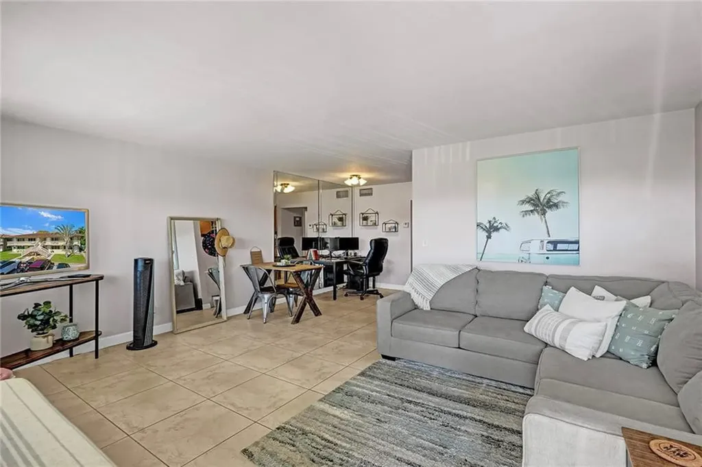 2131 NE 40th Court Lighthouse Point FL 33064