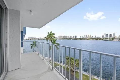 16558 NE 26th Avenue North Miami Beach FL 33160