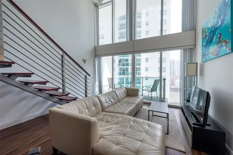 41 SE 5th Street Miami FL 33131