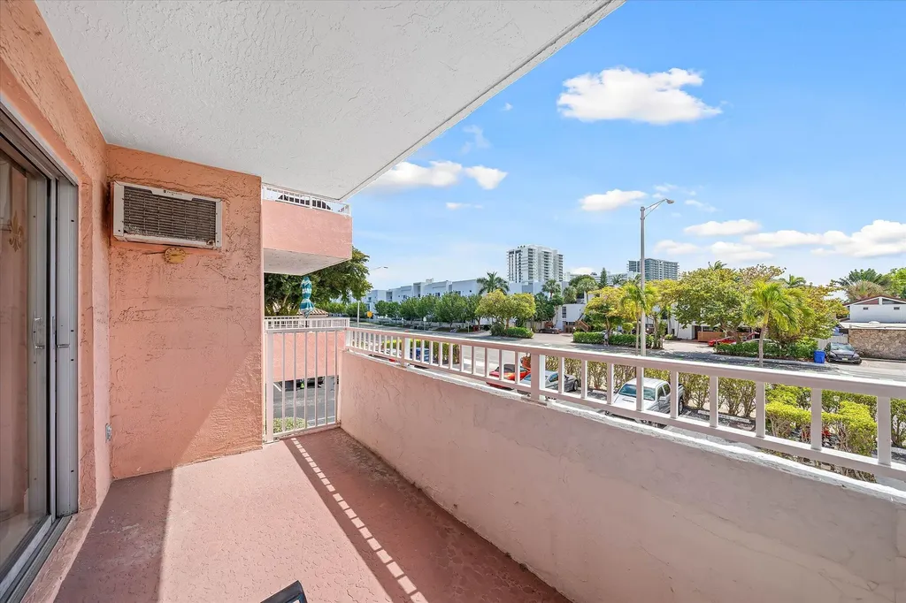 3201 NE 14th Street Causeway Pompano Beach FL 33062