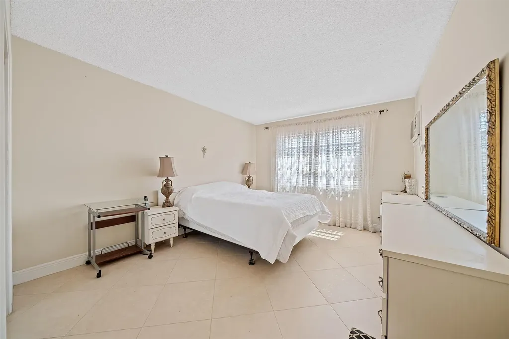 3201 NE 14th Street Causeway Pompano Beach FL 33062