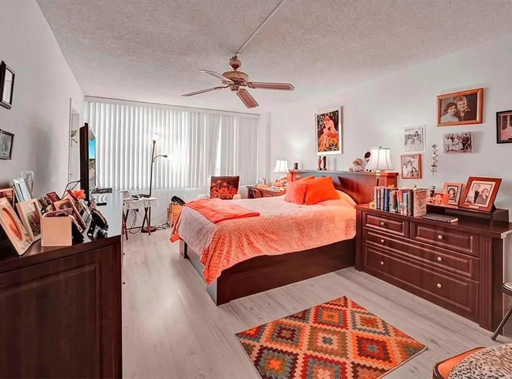 18031 Biscayne Bl Aventura FL 33160