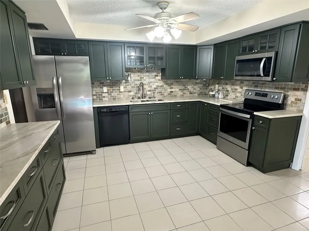 10800 SW 40th Court Davie FL 33328