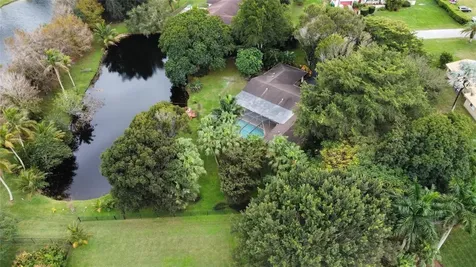10800 SW 40th Court Davie FL 33328