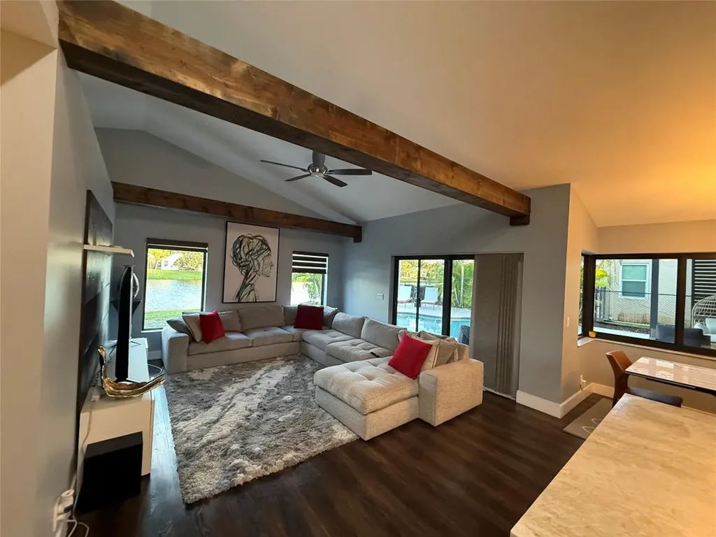 2702 E Orchard Circle Davie FL 33328