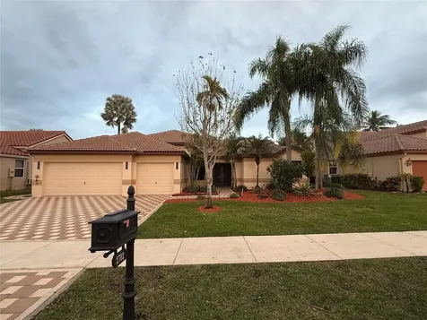 2702 E Orchard Circle Davie FL 33328