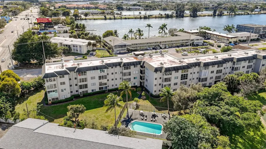 941 Crystal Lake Drive Deerfield Beach FL 33064