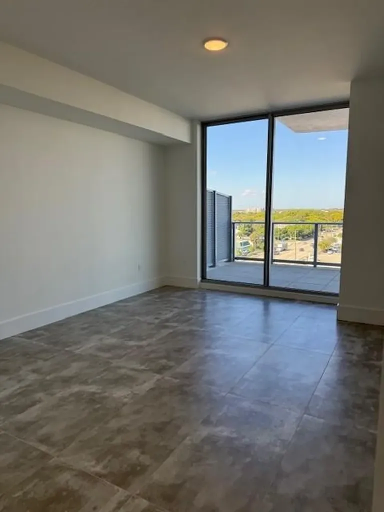220 Lake Shore Drive West Palm Beach FL 33403