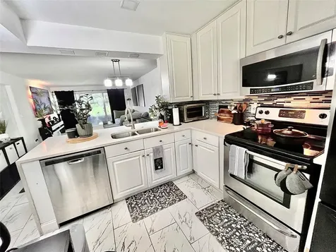 8301 Sands Point Boulevard Tamarac FL 33321