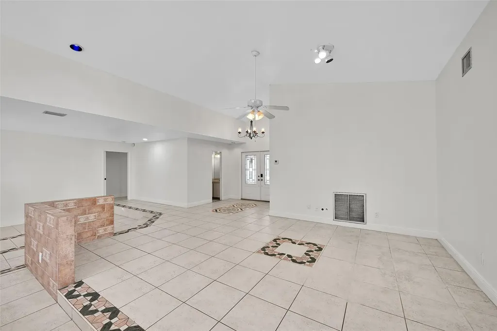 11136 NW 1st Place Coral Springs FL 33071
