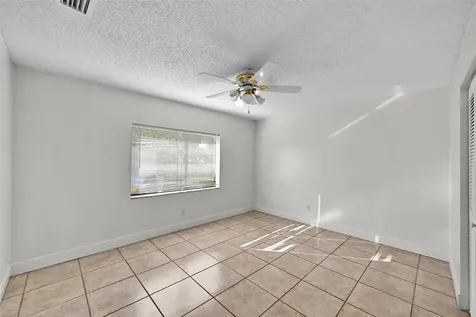 11136 NW 1st Place Coral Springs FL 33071