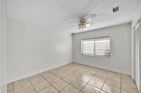 11136 NW 1st Place Coral Springs FL 33071