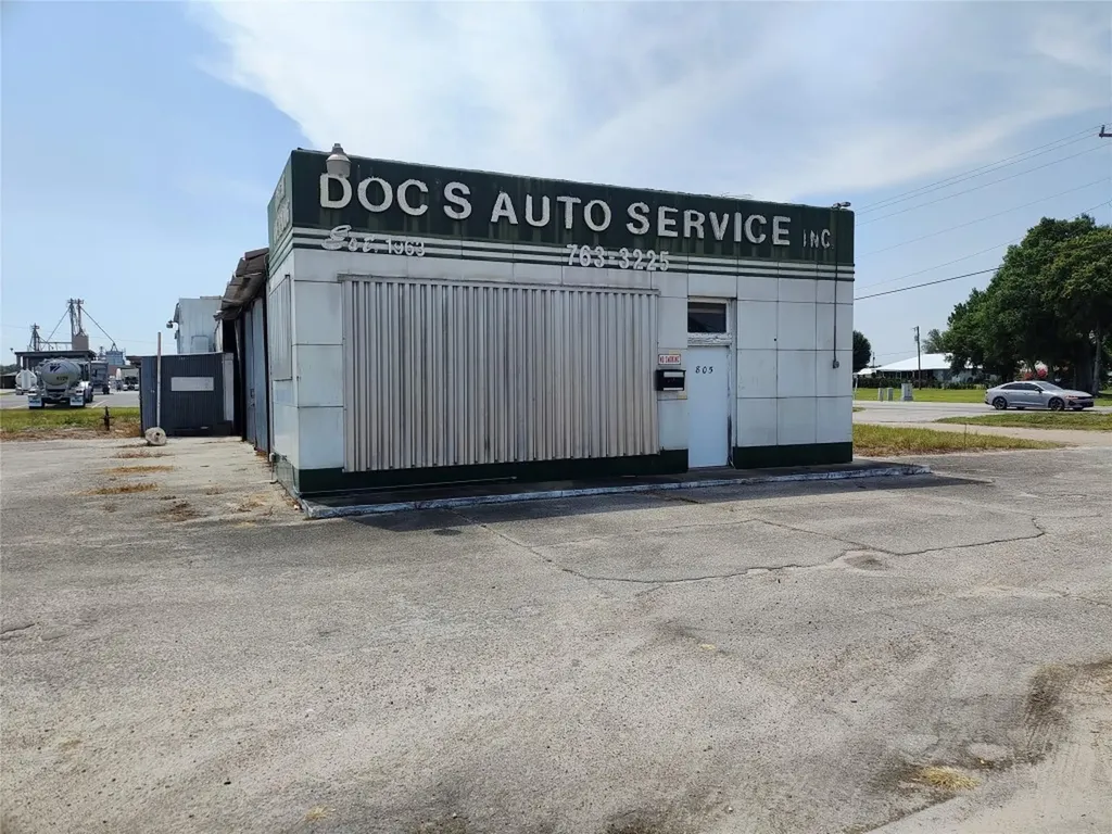 805 N Parrott Avenue Okeechobee FL 34972