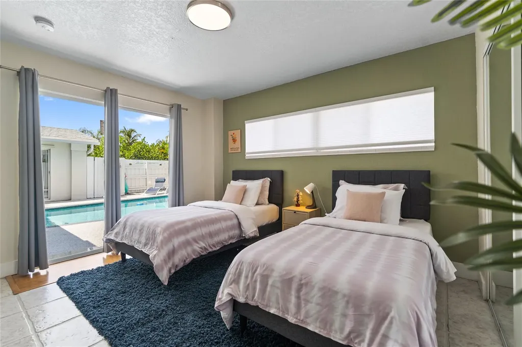 1518-1520 NE 51st Street Fort Lauderdale FL 33334